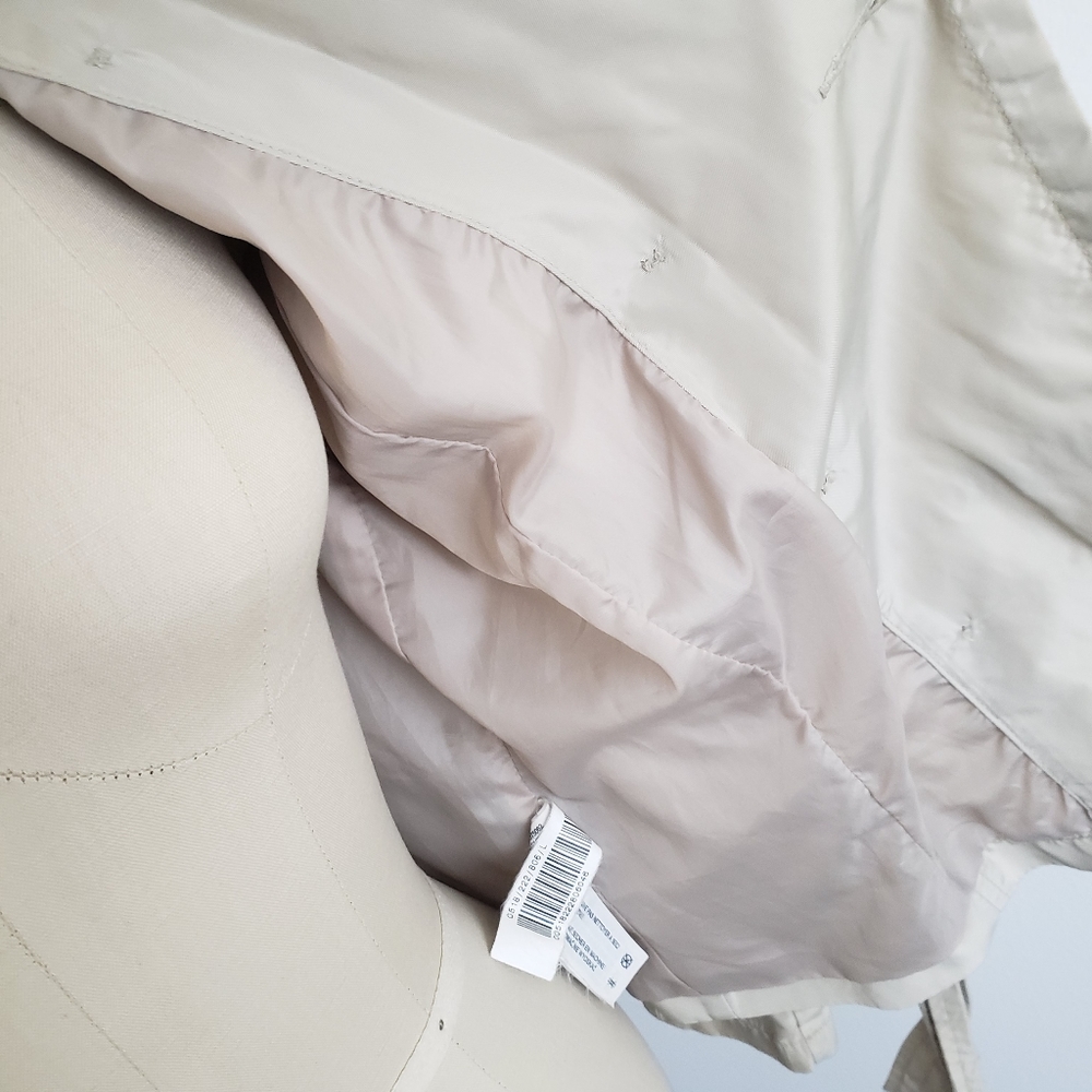 Zara short trench coat. Button up w/ belt. Large - Picture 10 of 12